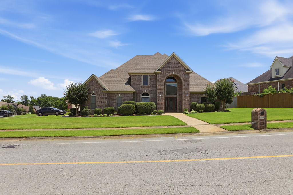 Residential real estate media in Bryant, Arkansas by Avery & Bryant