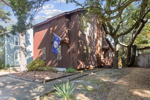 Charming Coastal Retreat - Home Sweet Home!