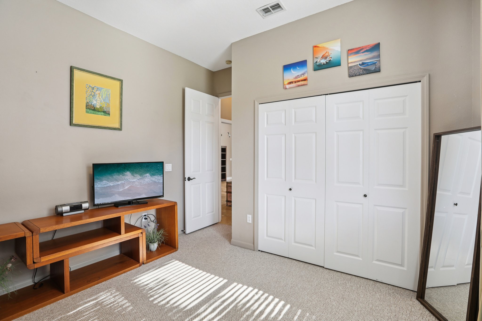 Silk Oak Ln-S2001-036.jpg