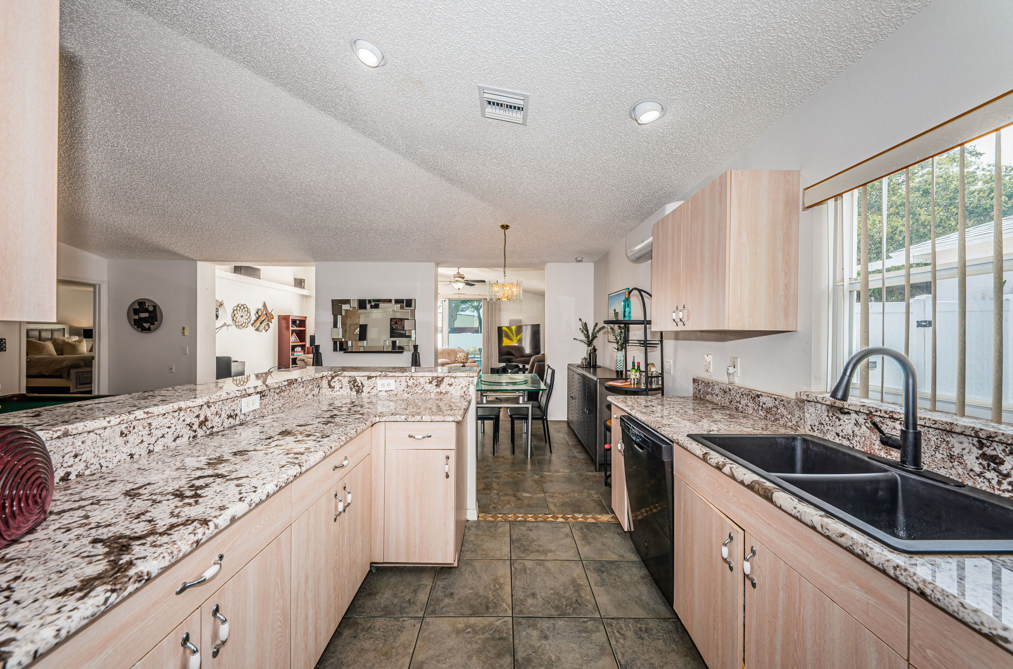 Kitchen 3-2
