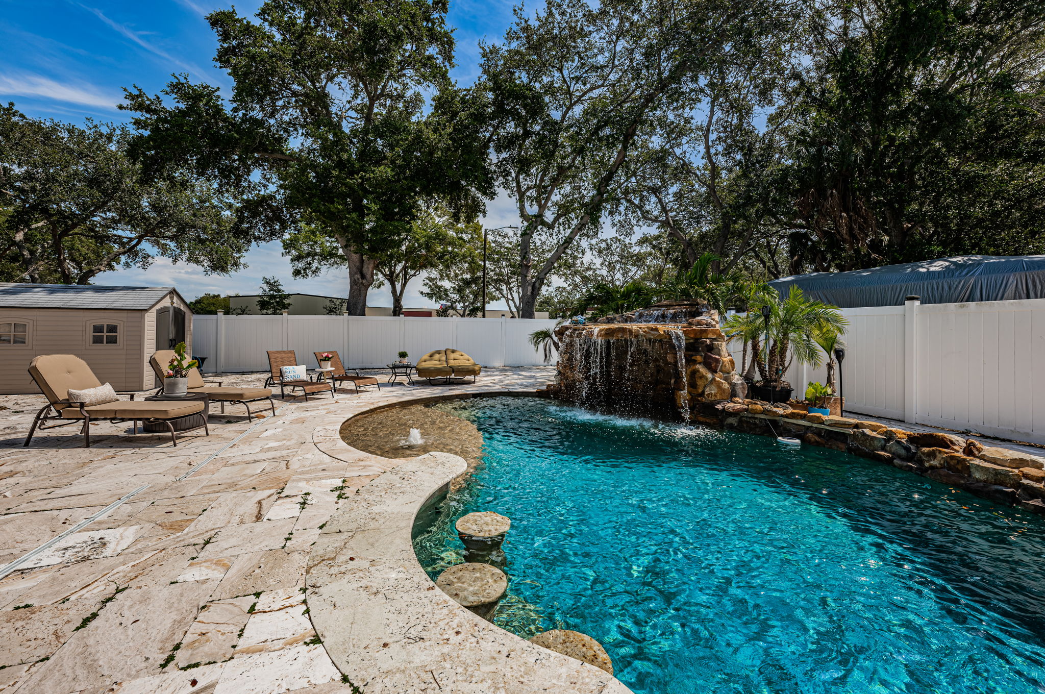 Pool 2