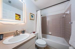 Bathroom 2a-2