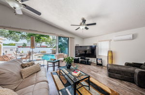 Living Room 2-2