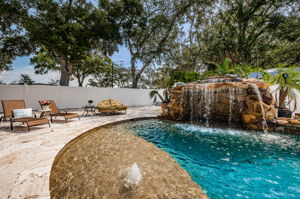 Pool 4