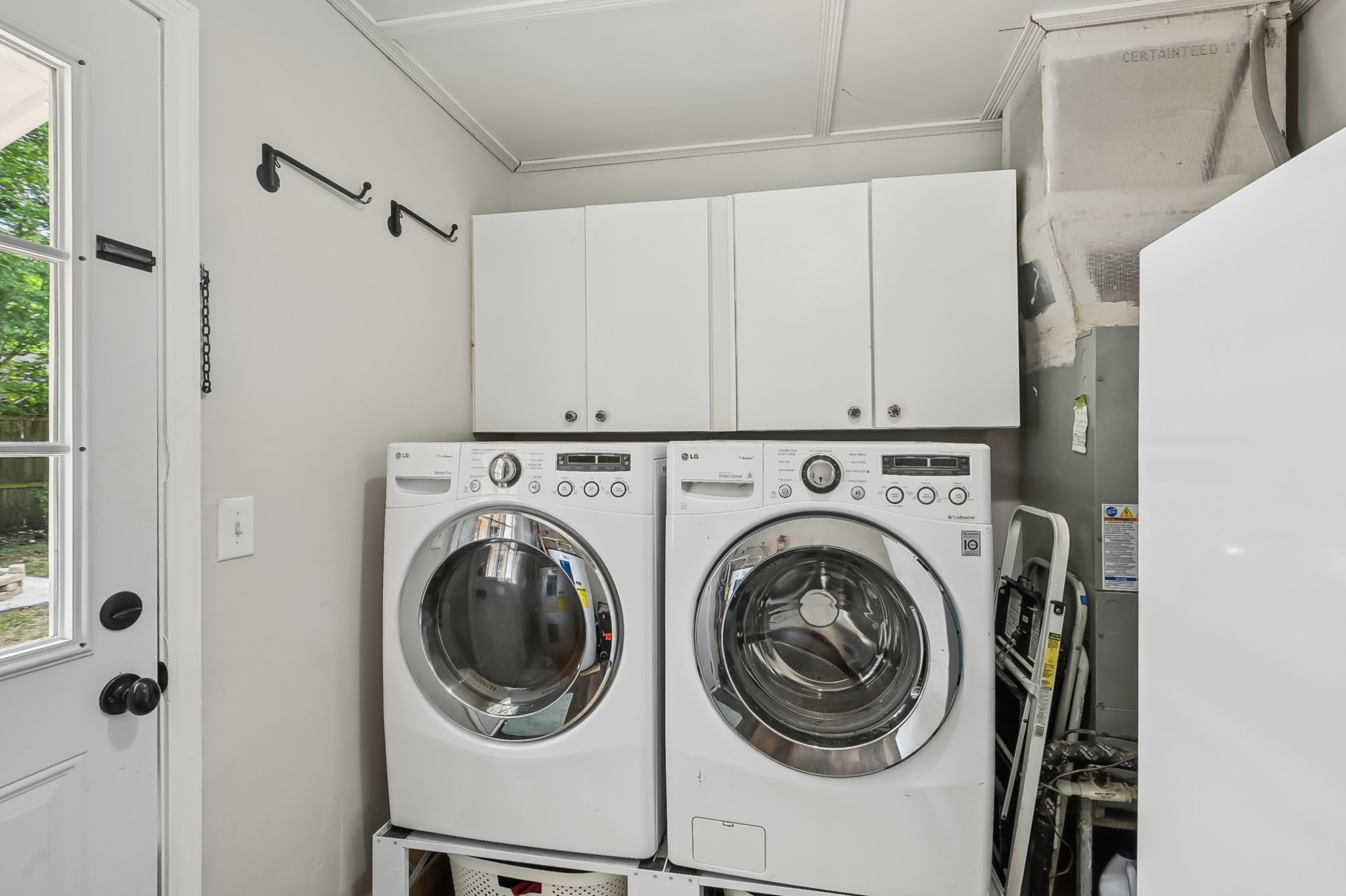 St Isabel Dr E-2805-021.jpg