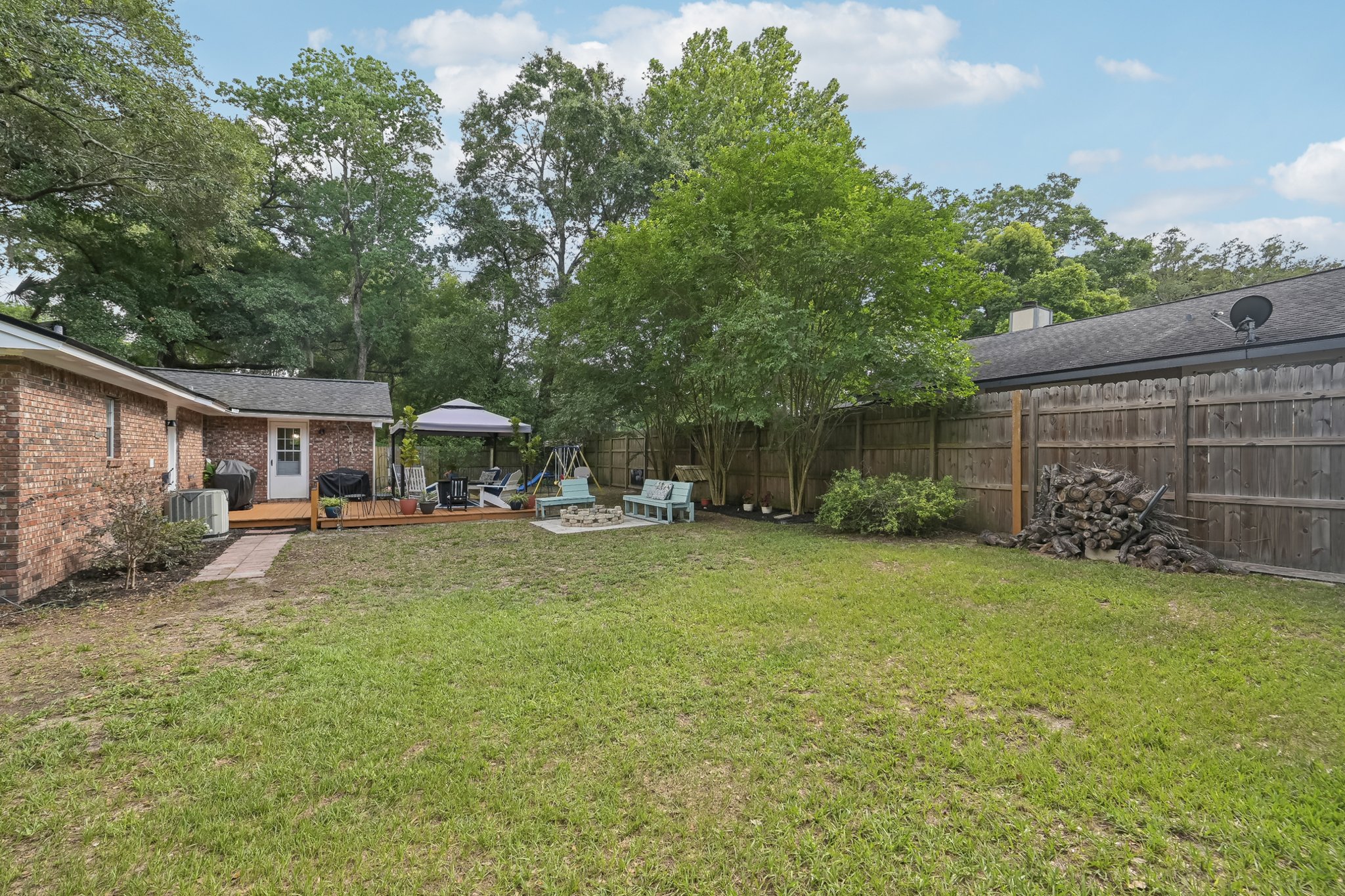 St Isabel Dr E-2805-038.jpg
