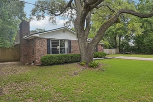 St Isabel Dr E-2805-006.jpg
