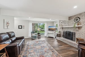 St Isabel Dr E-2805-010.jpg