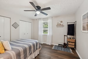 St Isabel Dr E-2805-019.jpg