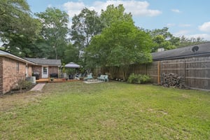 St Isabel Dr E-2805-038.jpg