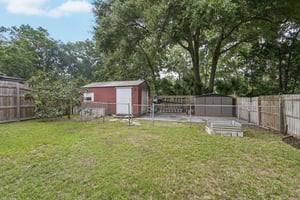 St Isabel Dr E-2805-039.jpg