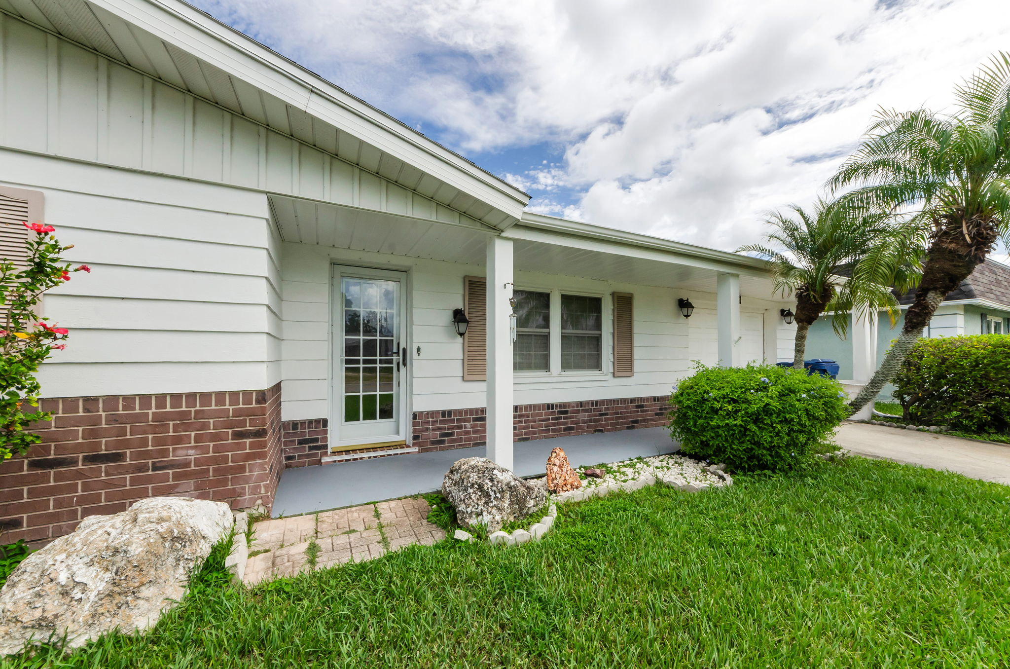 Front Exterior 5