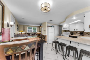 Kitchen Eat-In 3
