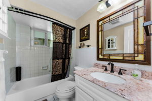 Bathroom 1a