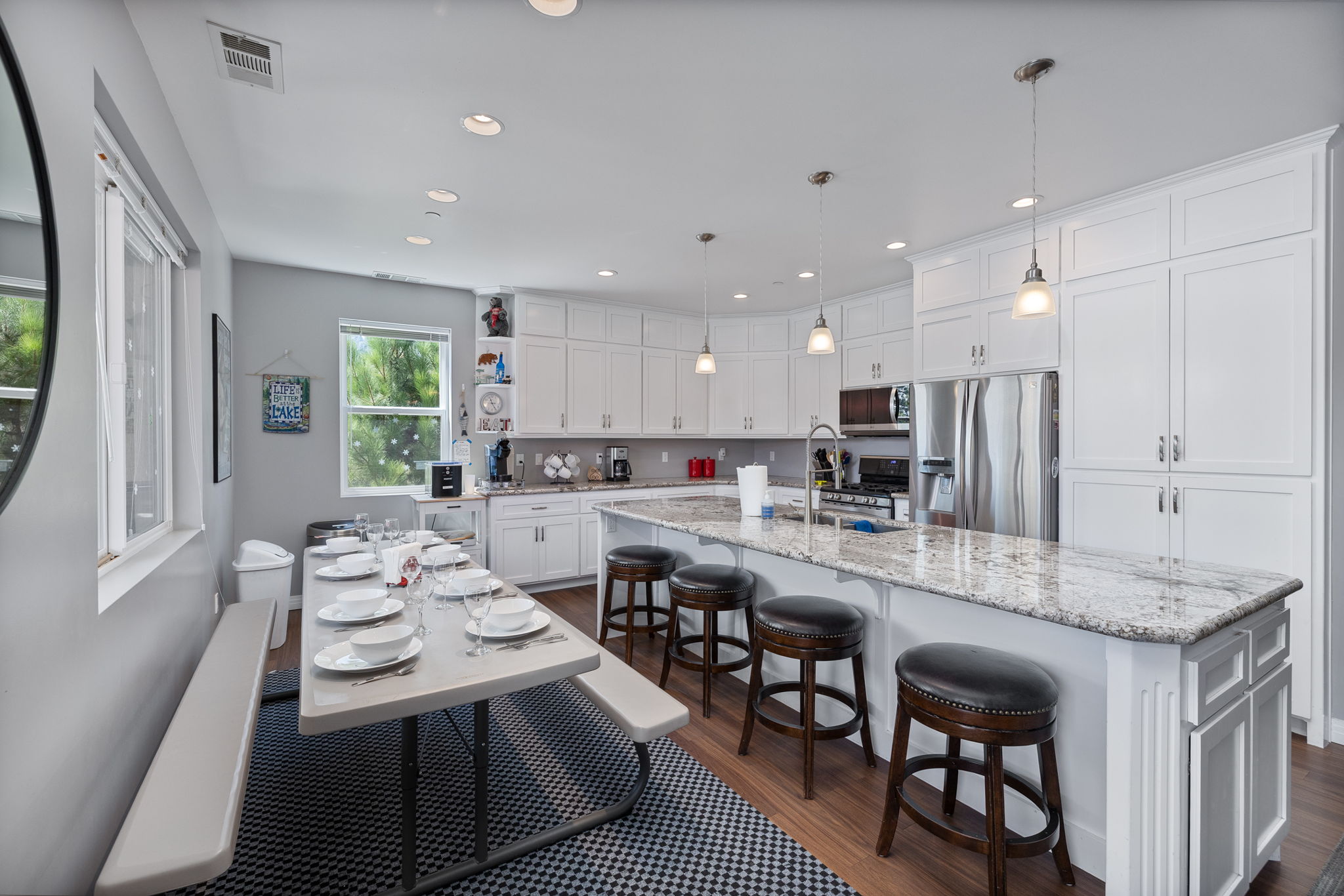 Kitchen/Breakfast Area