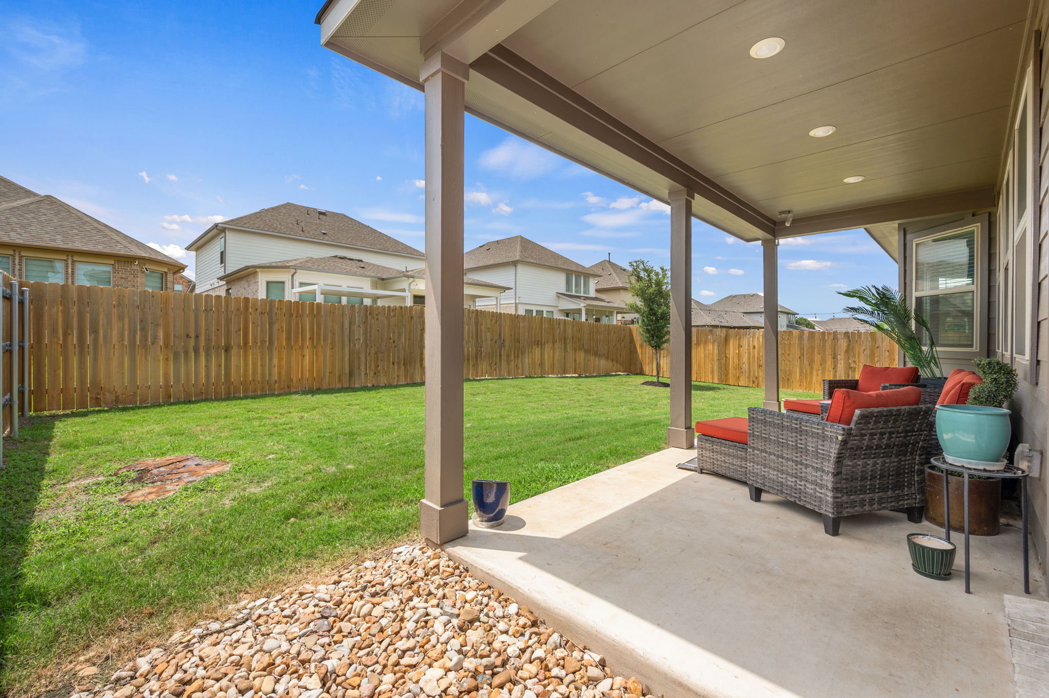 Photo 37