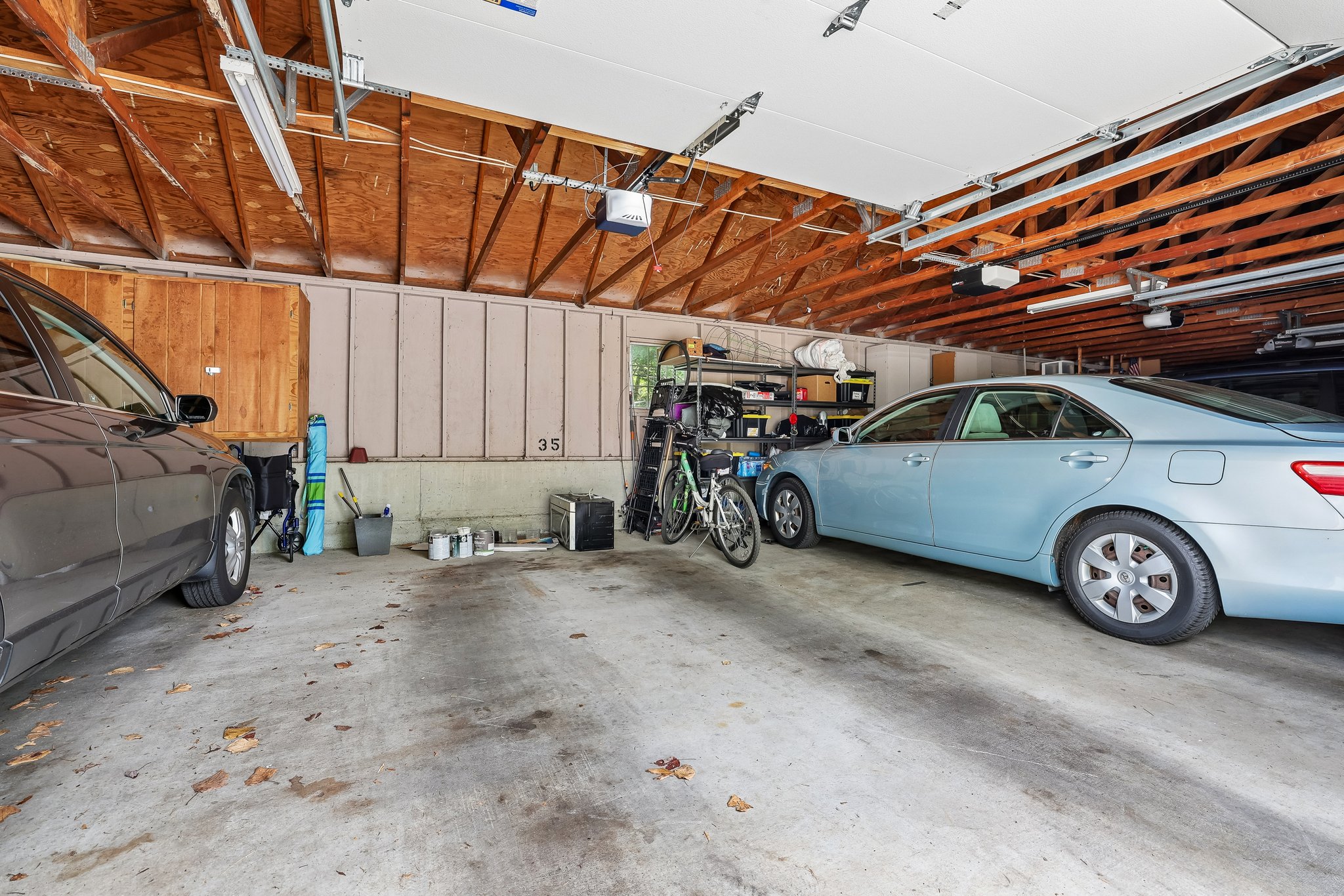 Common Garage - space #35 - remote control access