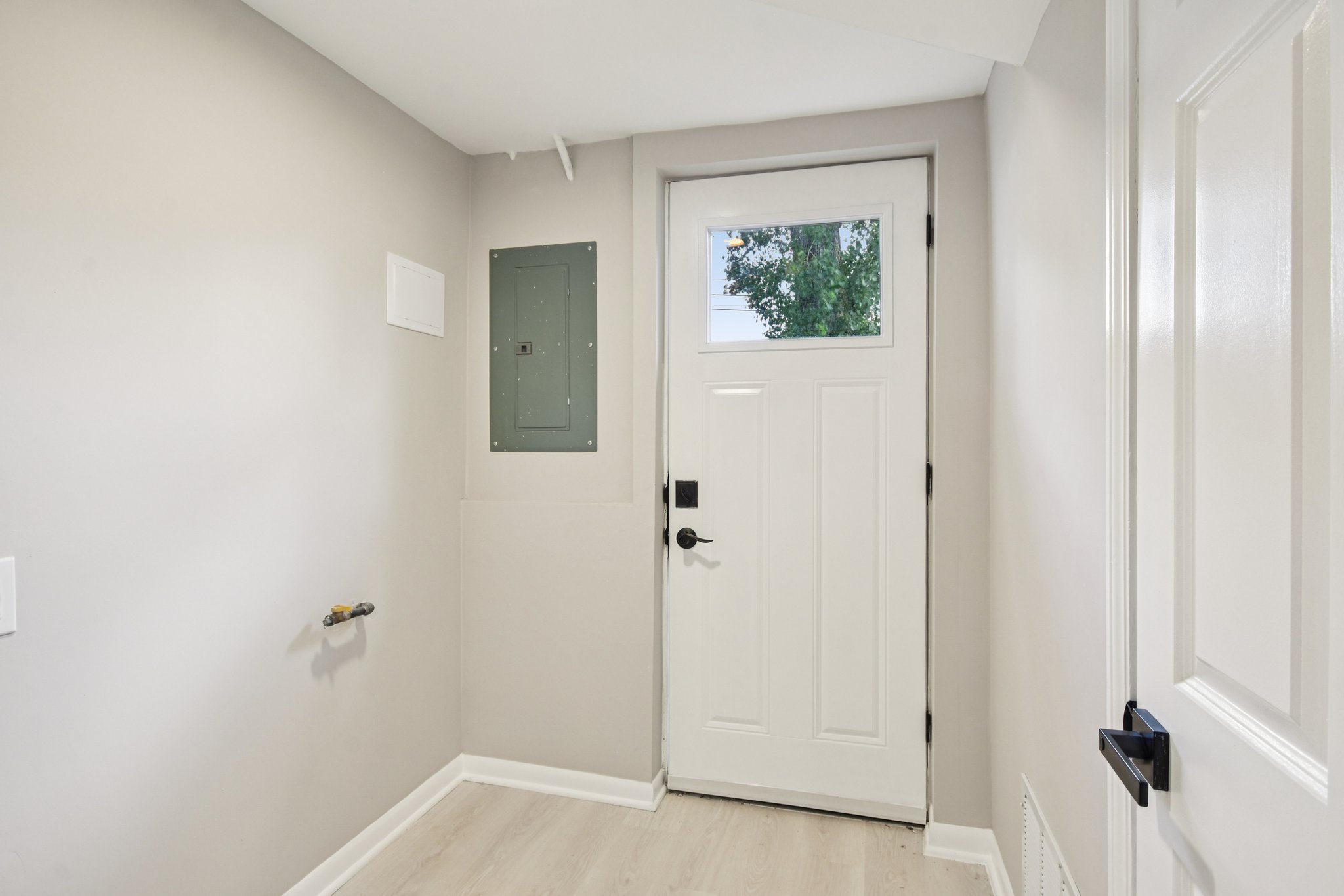 Jarvis Ave-S2706-040.jpg