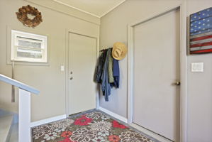  Photo 32