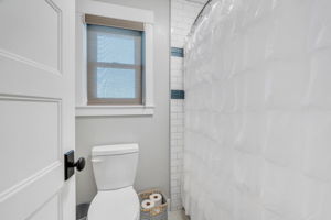  Photo 35