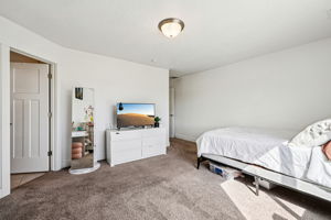 S Sennie Dr-L1110-025