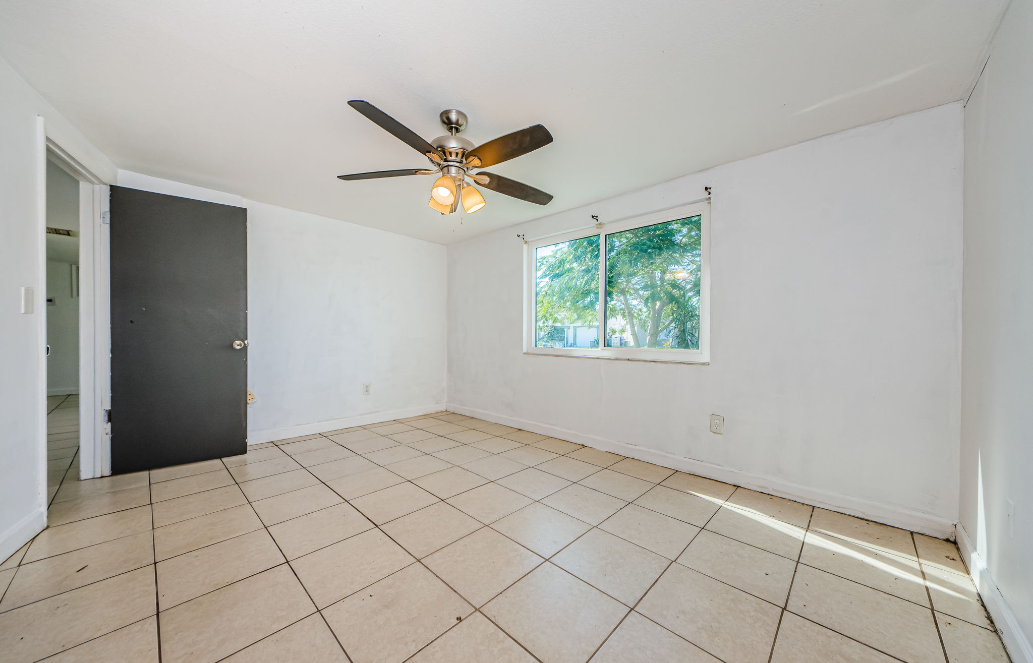 Bedroom 1b