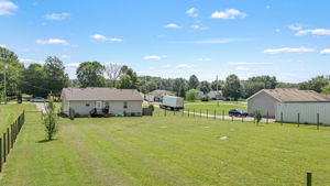  Photo 40