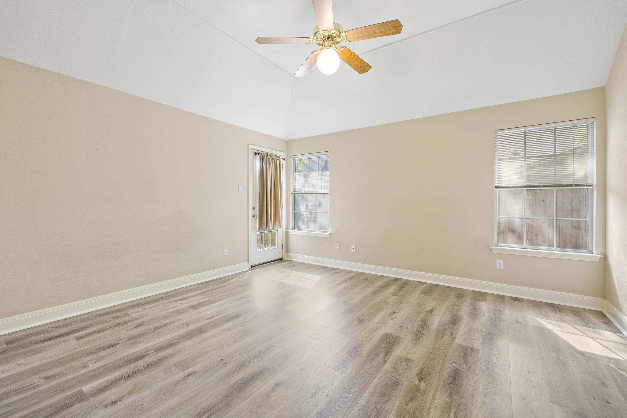 3937 Kristencreek Ln, Round Rock, TX 78681, USA Photo 16