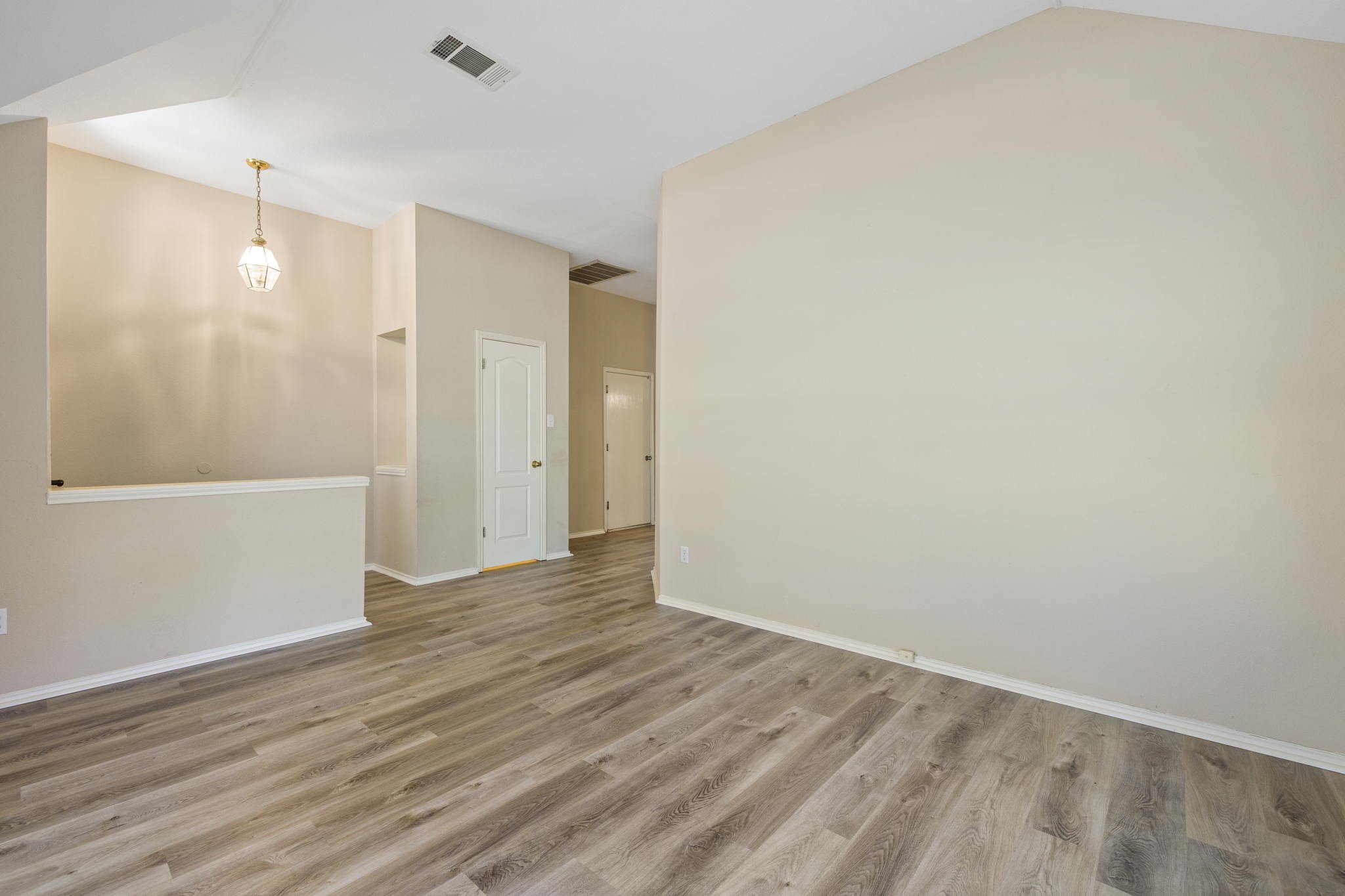 3937 Kristencreek Ln, Round Rock, TX 78681, USA Photo 6