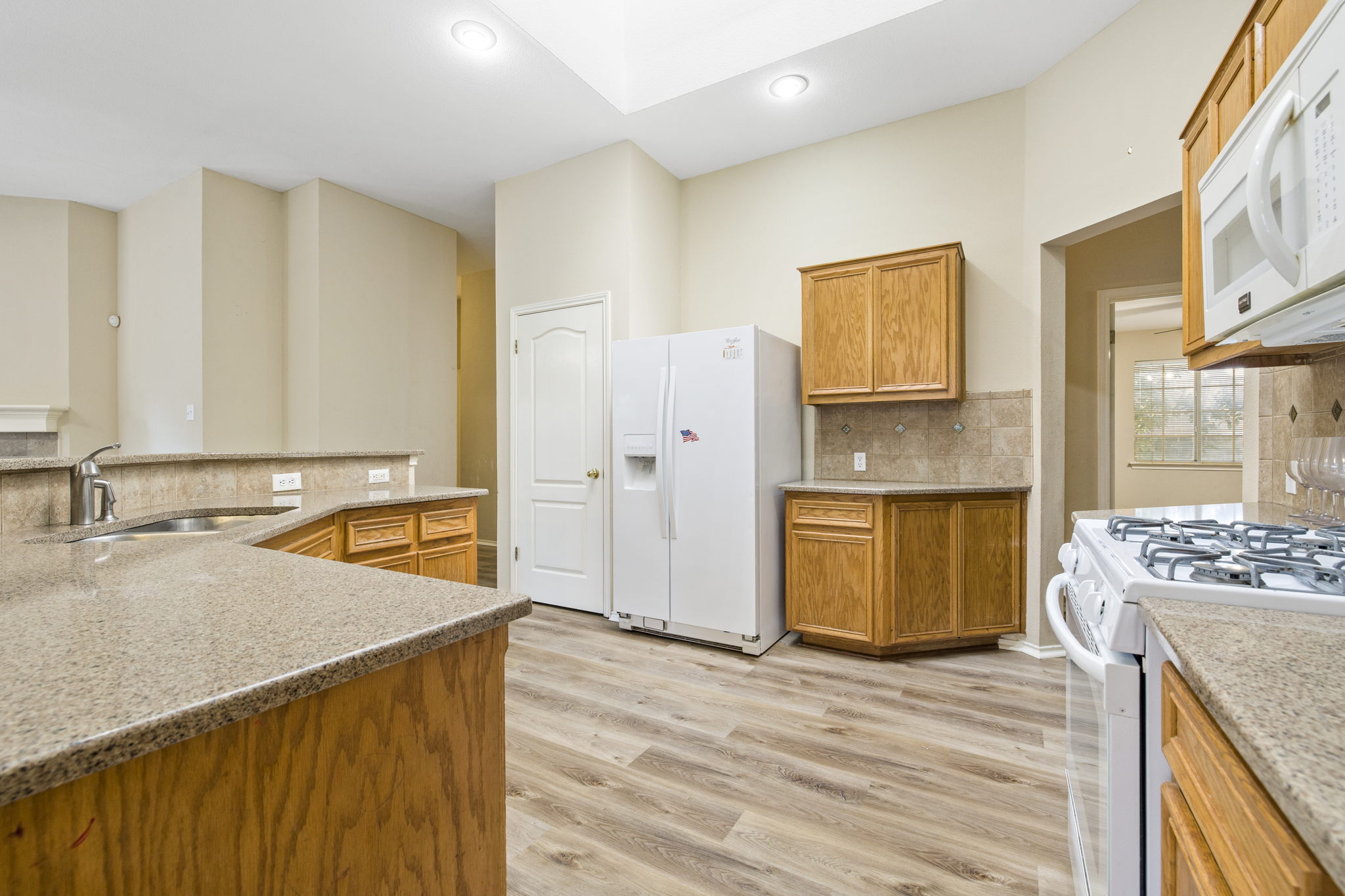 3937 Kristencreek Ln, Round Rock, TX 78681, USA Photo 9