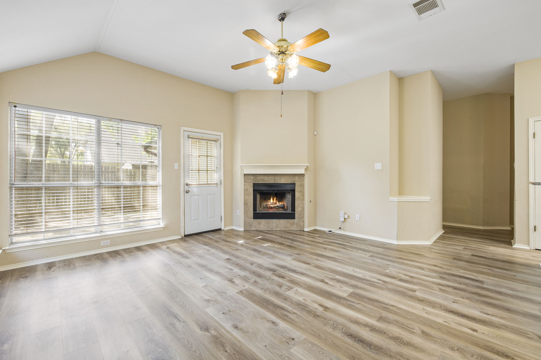 3937 Kristencreek Ln, Round Rock, TX 78681, USA Photo 13