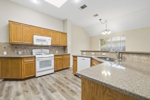 3937 Kristencreek Ln, Round Rock, TX 78681, USA Photo 7