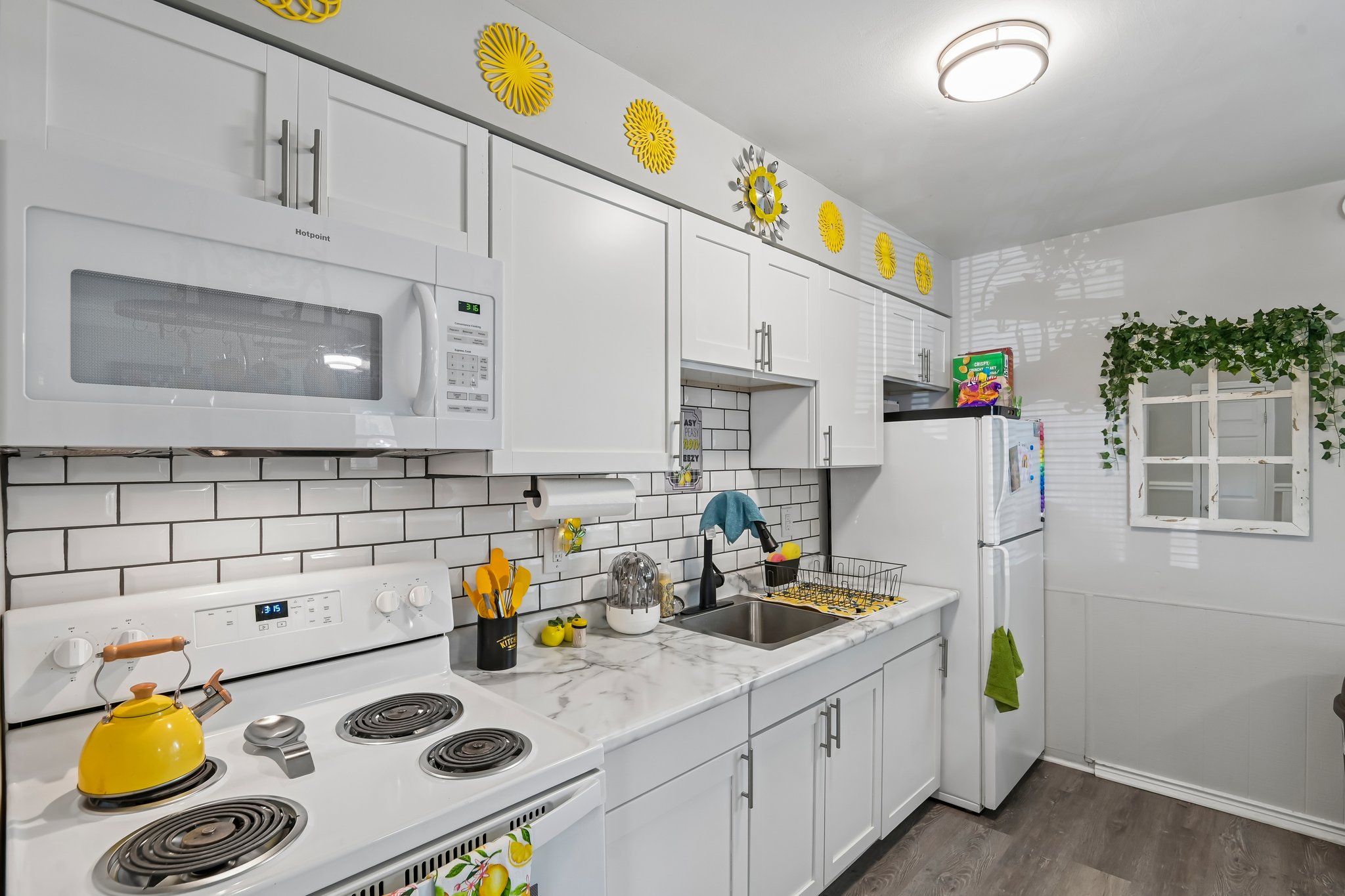 subway tile backsplash