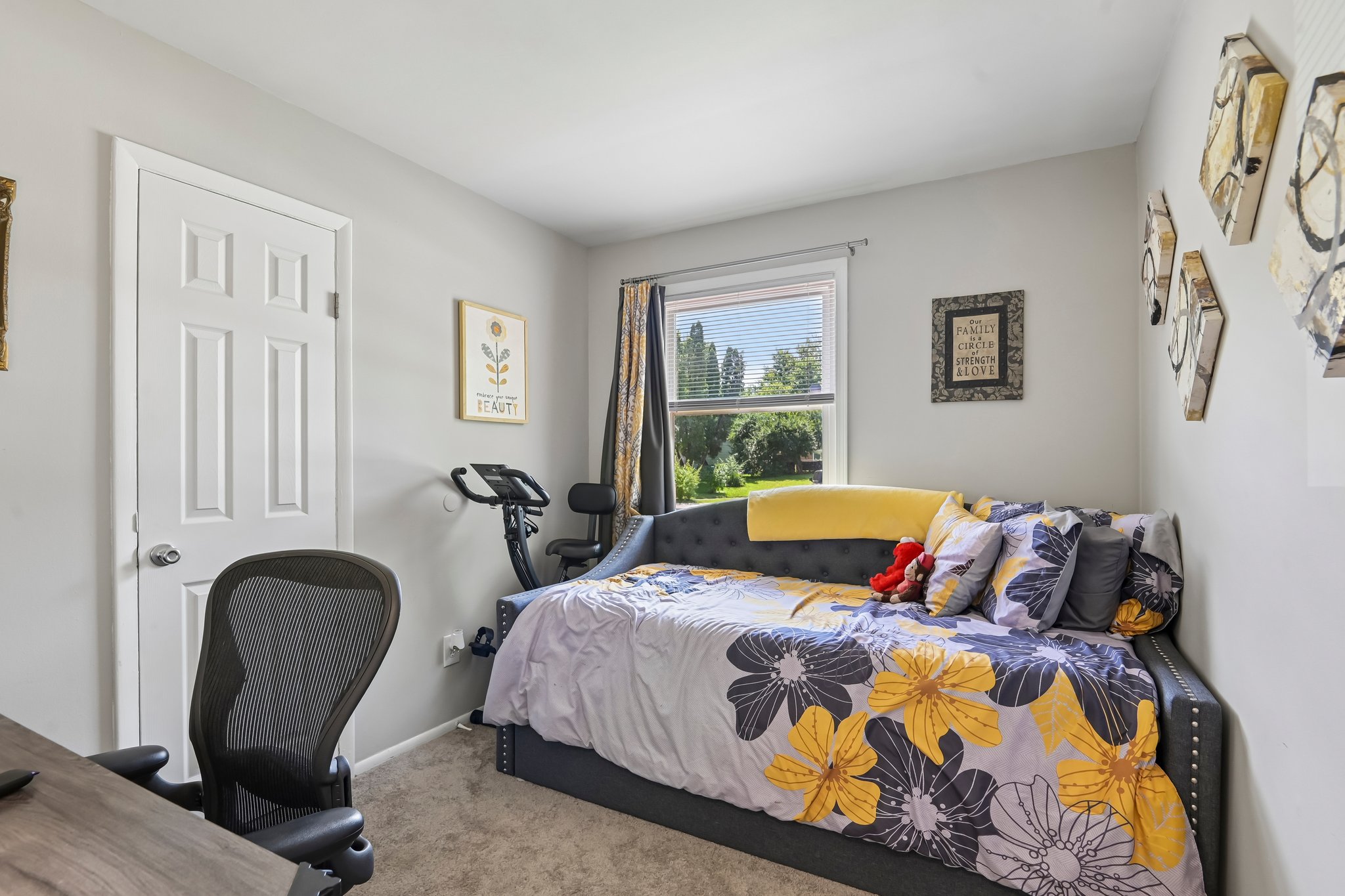 bedroom 3 now used as an office and guest room