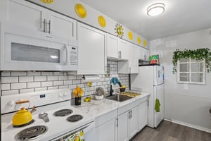 subway tile backsplash