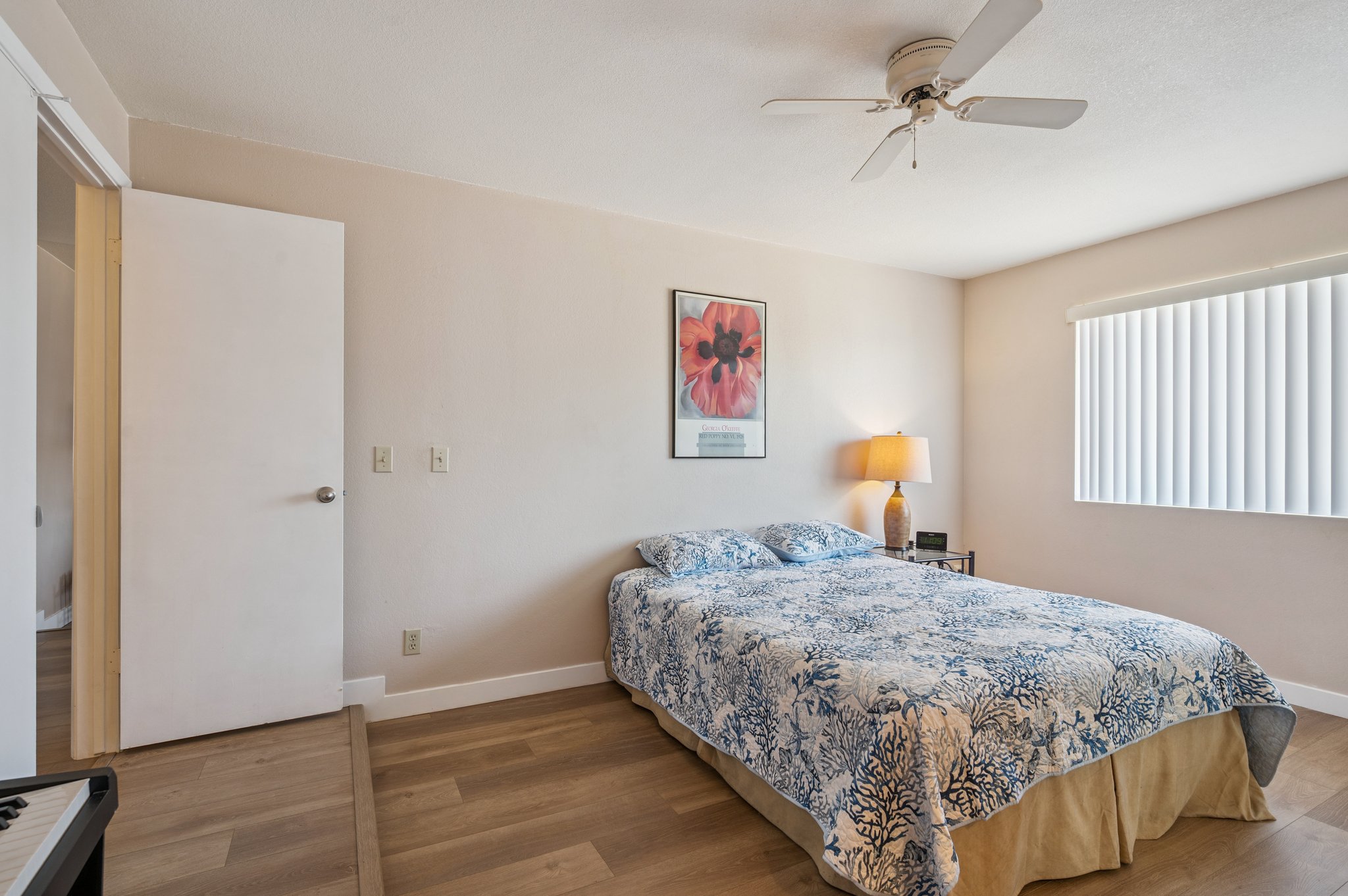 3937 W Sweetwater Ave - 016.jpg
