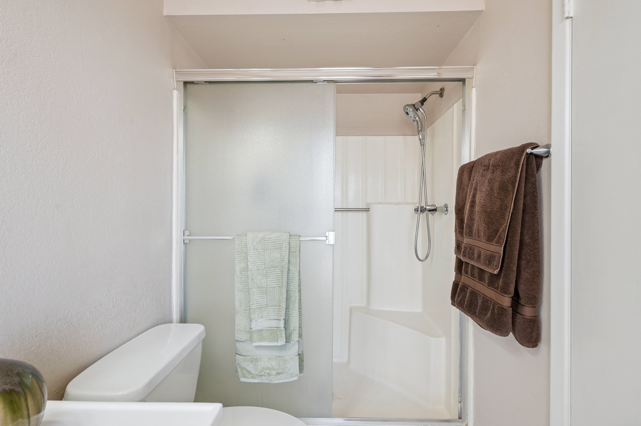 3937 W Sweetwater Ave - 019.jpg