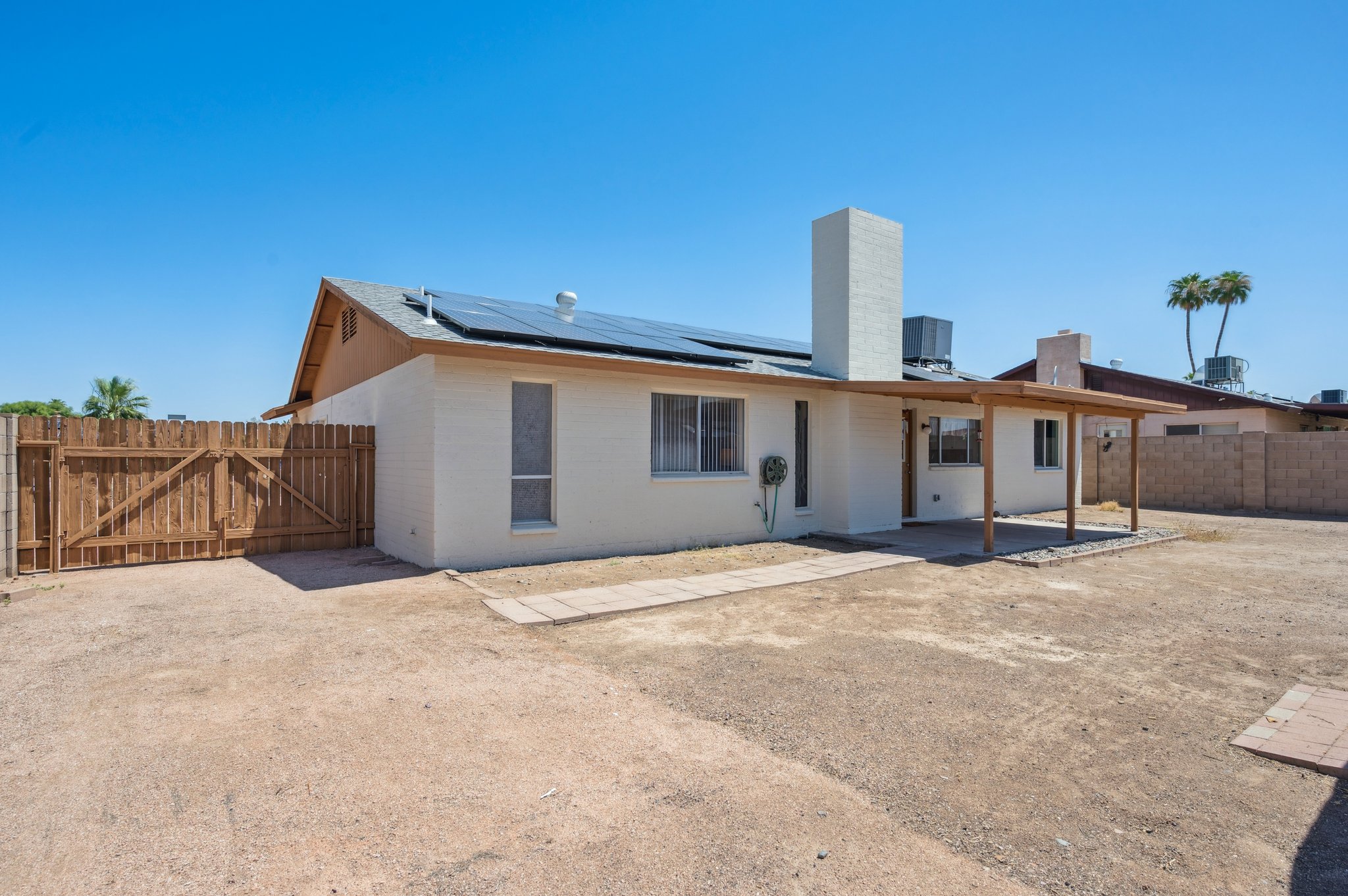 3937 W Sweetwater Ave - 023.jpg