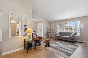 3937 W Sweetwater Ave - 007.jpg