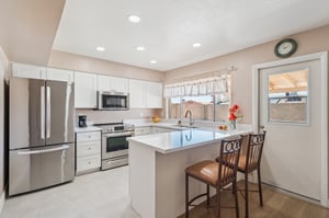 3937 W Sweetwater Ave - 010.jpg