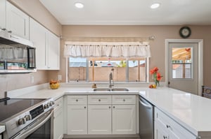 3937 W Sweetwater Ave - 011.jpg
