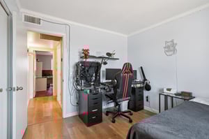 3937 W Sweetwater Ave - 013.jpg
