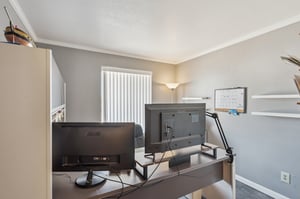 3937 W Sweetwater Ave - 014.jpg