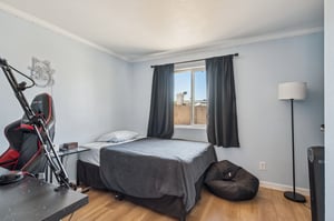 3937 W Sweetwater Ave - 020.jpg