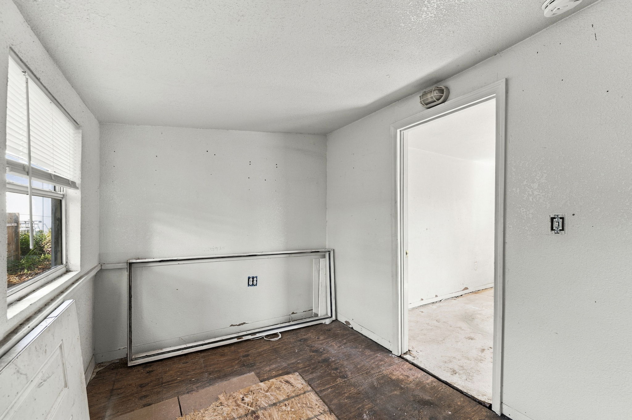 Interiors (27)