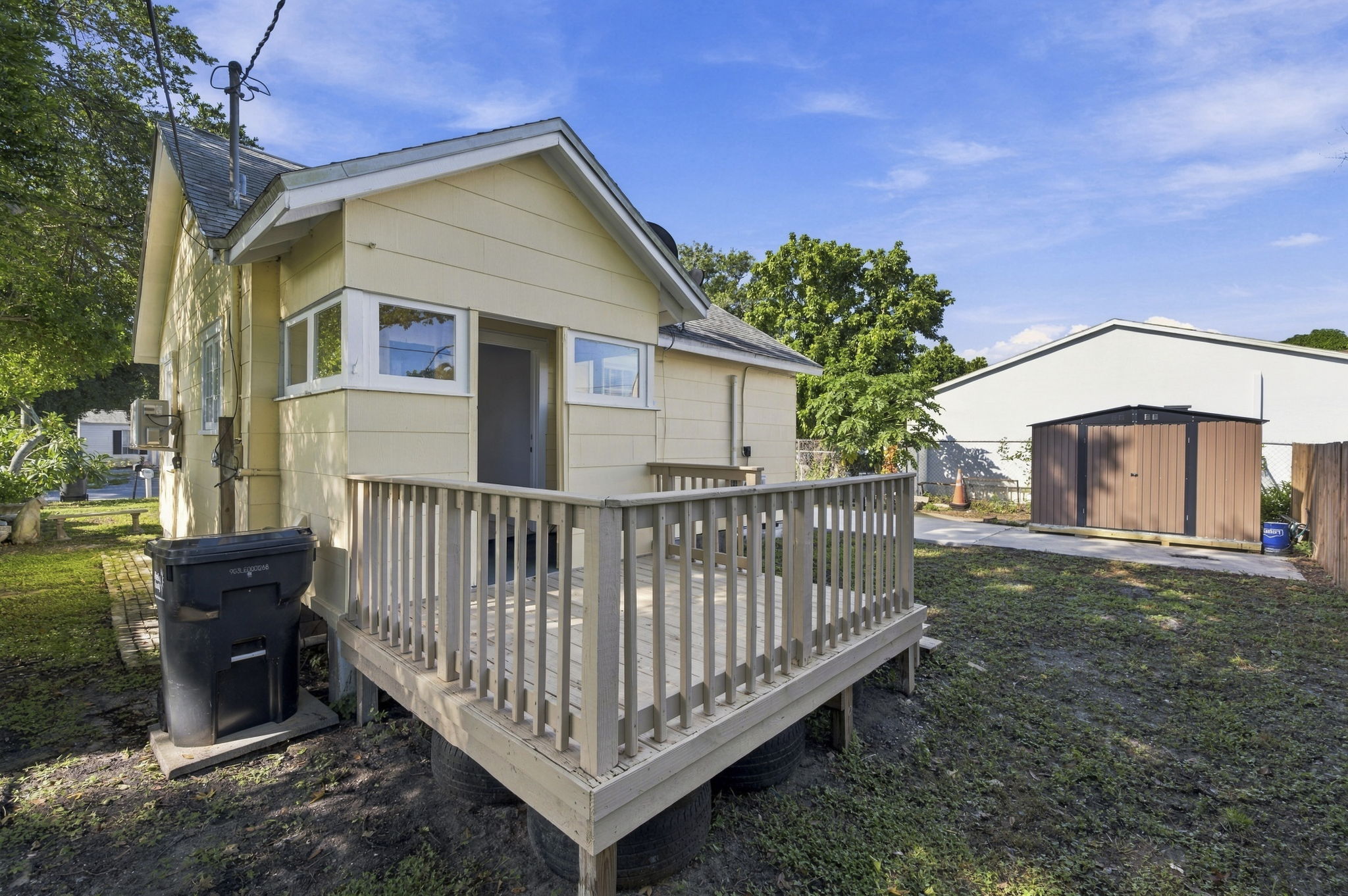 Rear Exteriors (5)