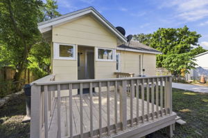 Rear Exteriors (4)