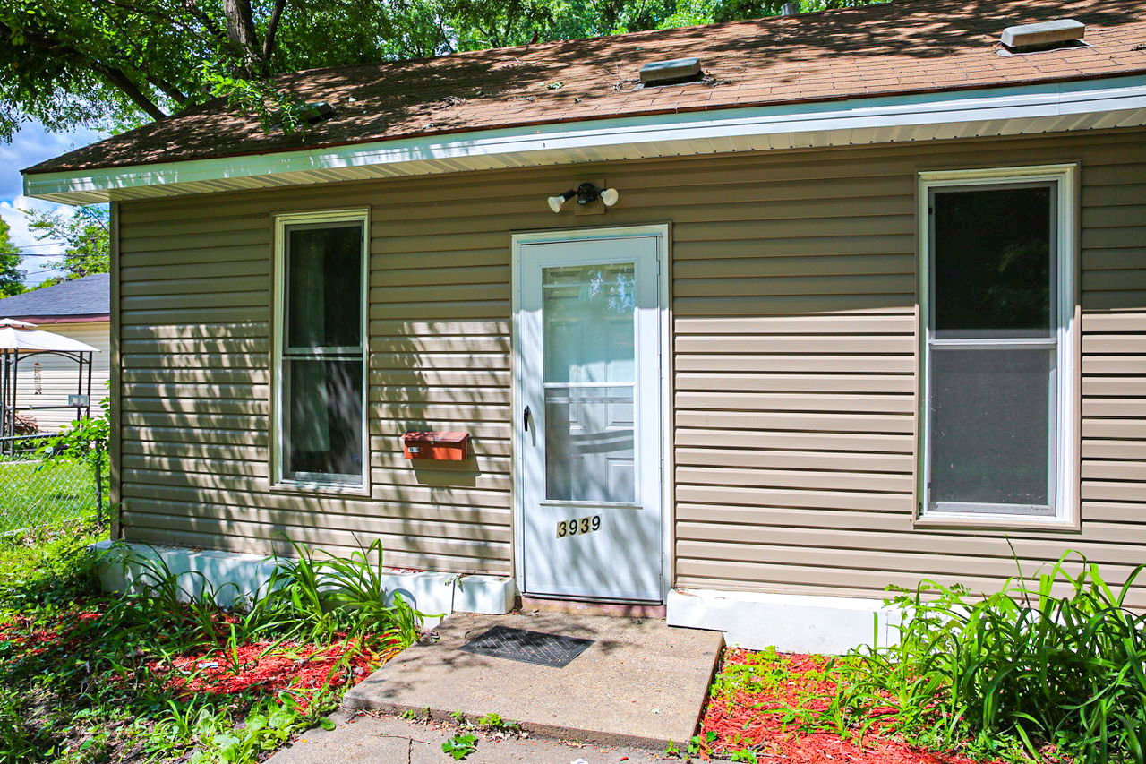  3939 Dupont Ave, Minneapolis, MN 55412, US Photo 2