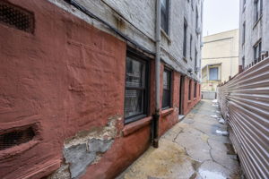  Photo 24