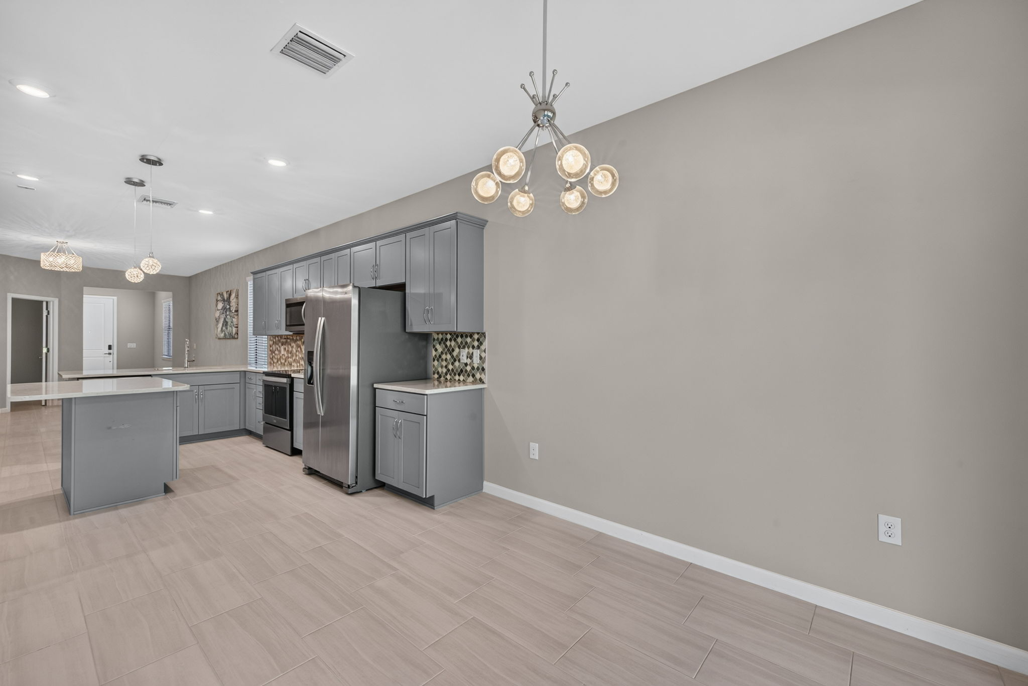 Dining Room 3 of 3